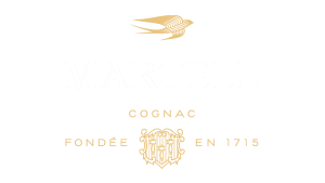 Martell-Logо